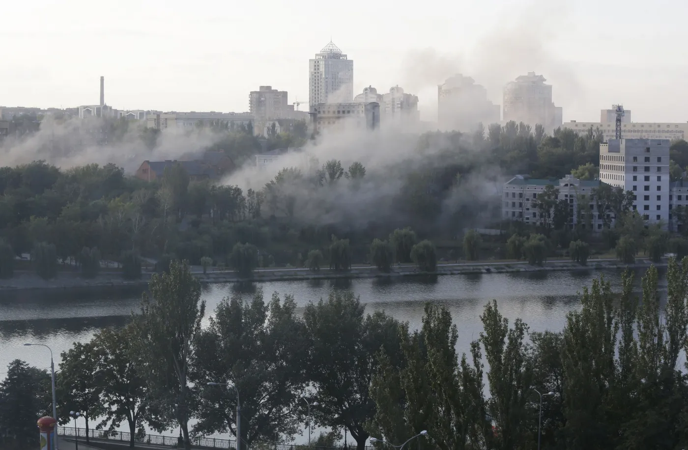 6750580-donieck-ukraina-wojna-miasto.jpg