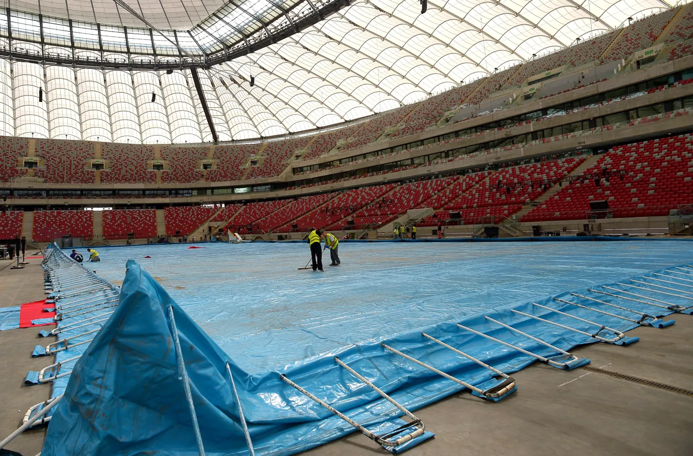 6755646-basen-na-stadionie-narodowym.jpg
