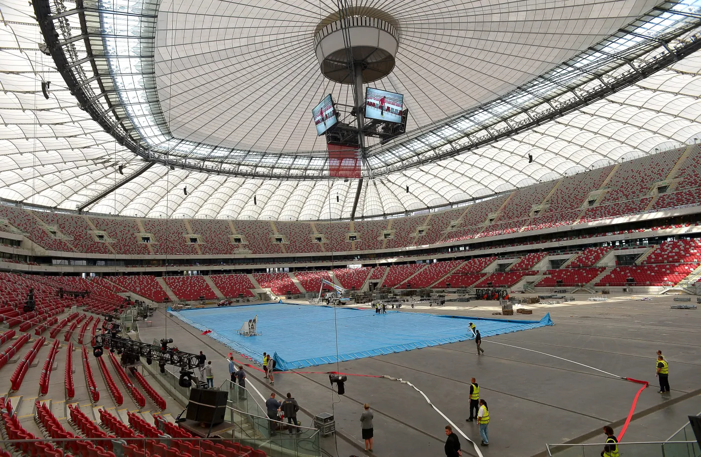 6755734-basen-na-stadionie-narodowym.jpg