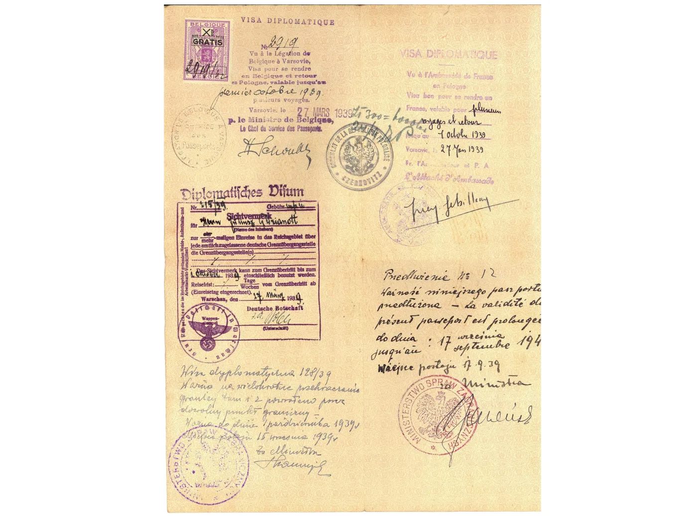 6812106-polski-paszport-dyplomatyczny.jpg