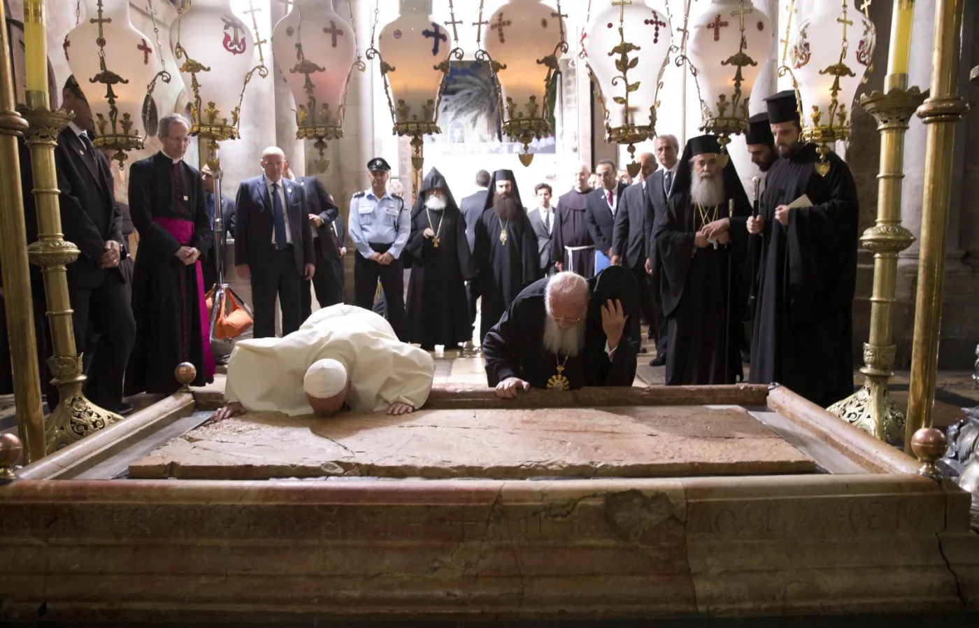 6341865-papiez-franciszek-w-izraelu.jpg