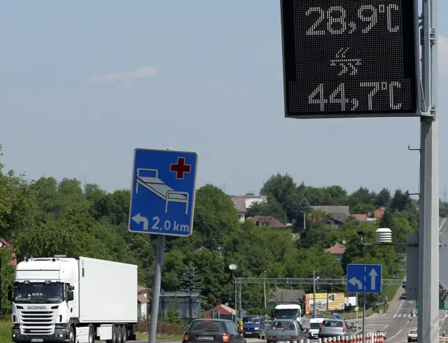 Można zapomnieć o dziecku w samochodzie? Psycholog wyjaśnia