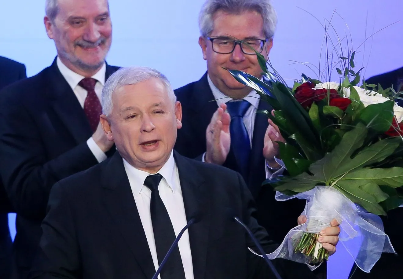 "PO nie zrobiła nic złego, a PiS nic dobrego". Eksperci o wyniku wyborów