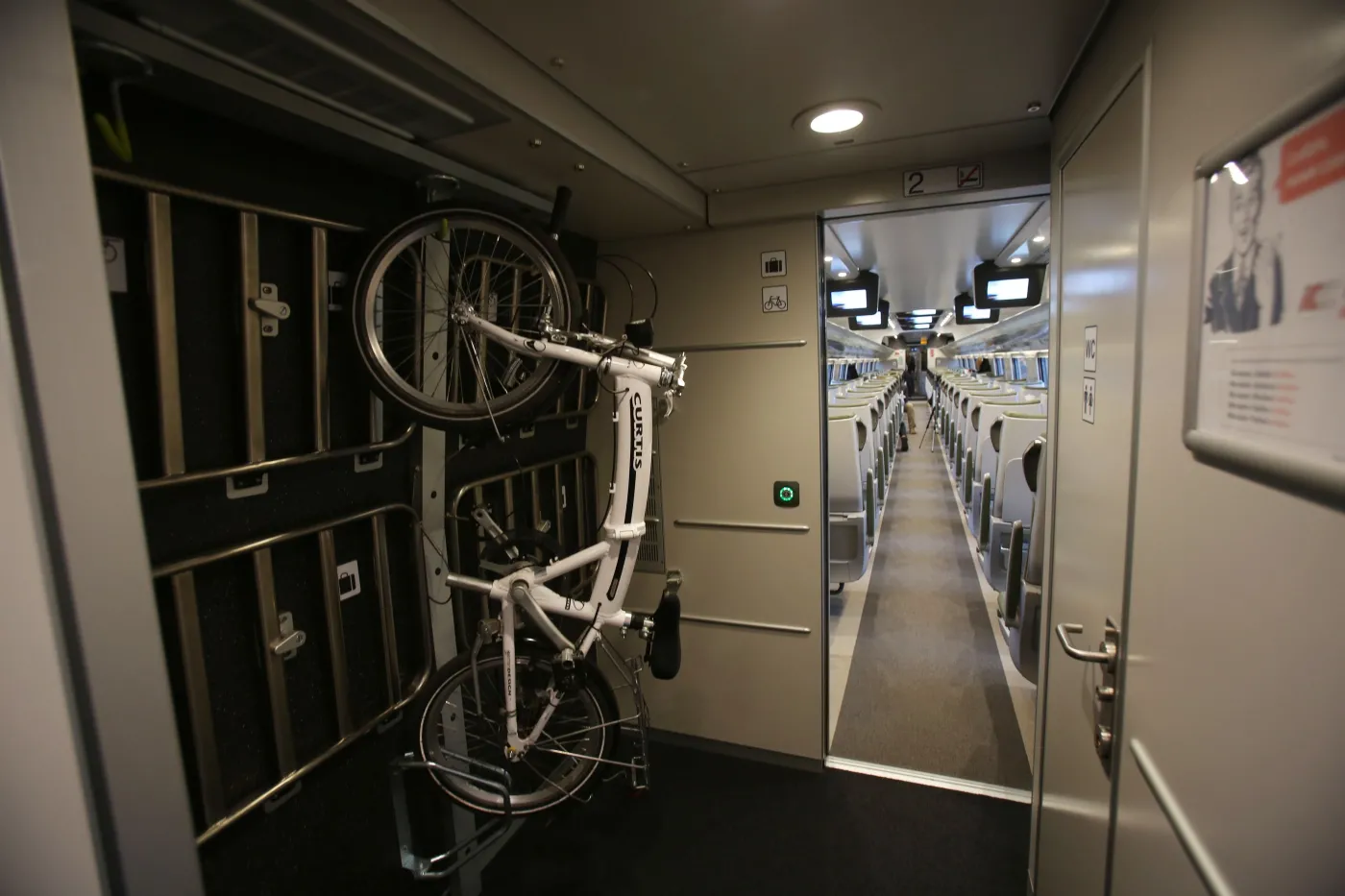 7159021-stojak-na-rowery-w-pendolino.jpg