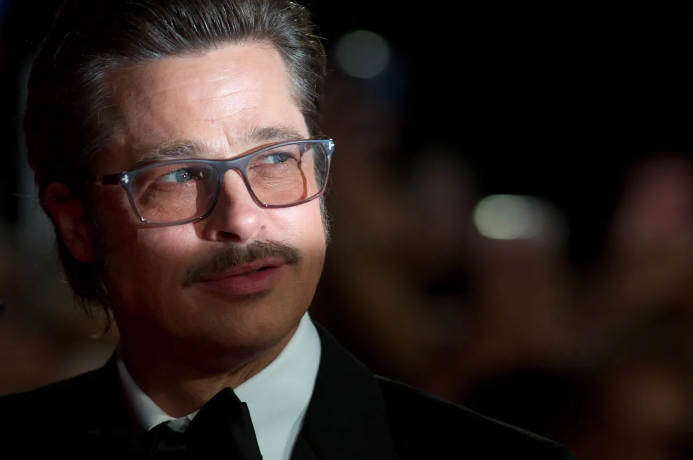 7208924-brad-pitt-na-premierze-furii.jpg