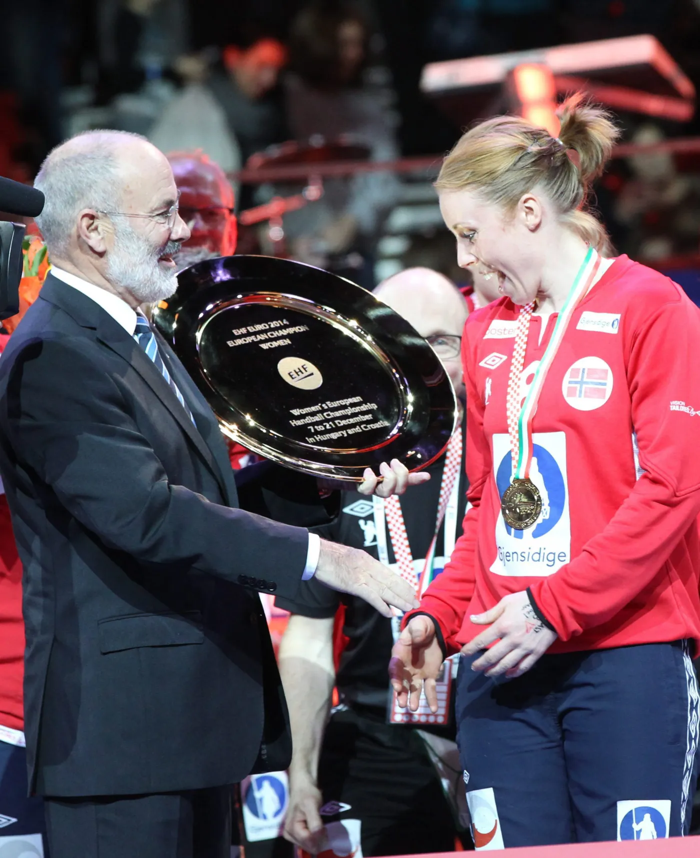 7222296-tak-piekne-norwezki-cieszyly.jpg