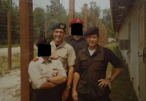 John Bruce Jessen (po prawej)