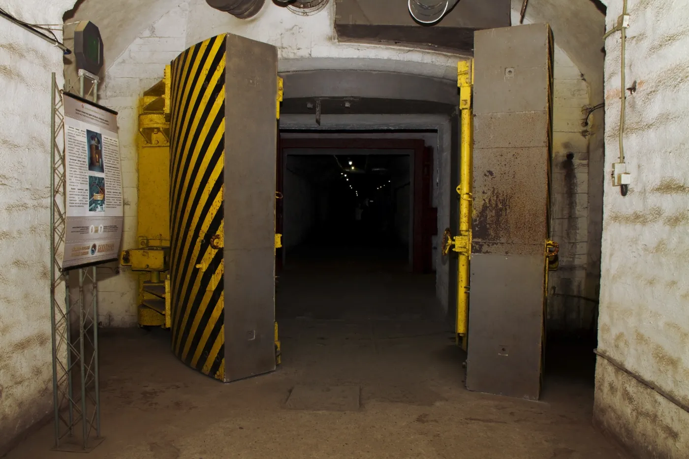 7256088-krym-sewastopol-baza-okretow.jpg
