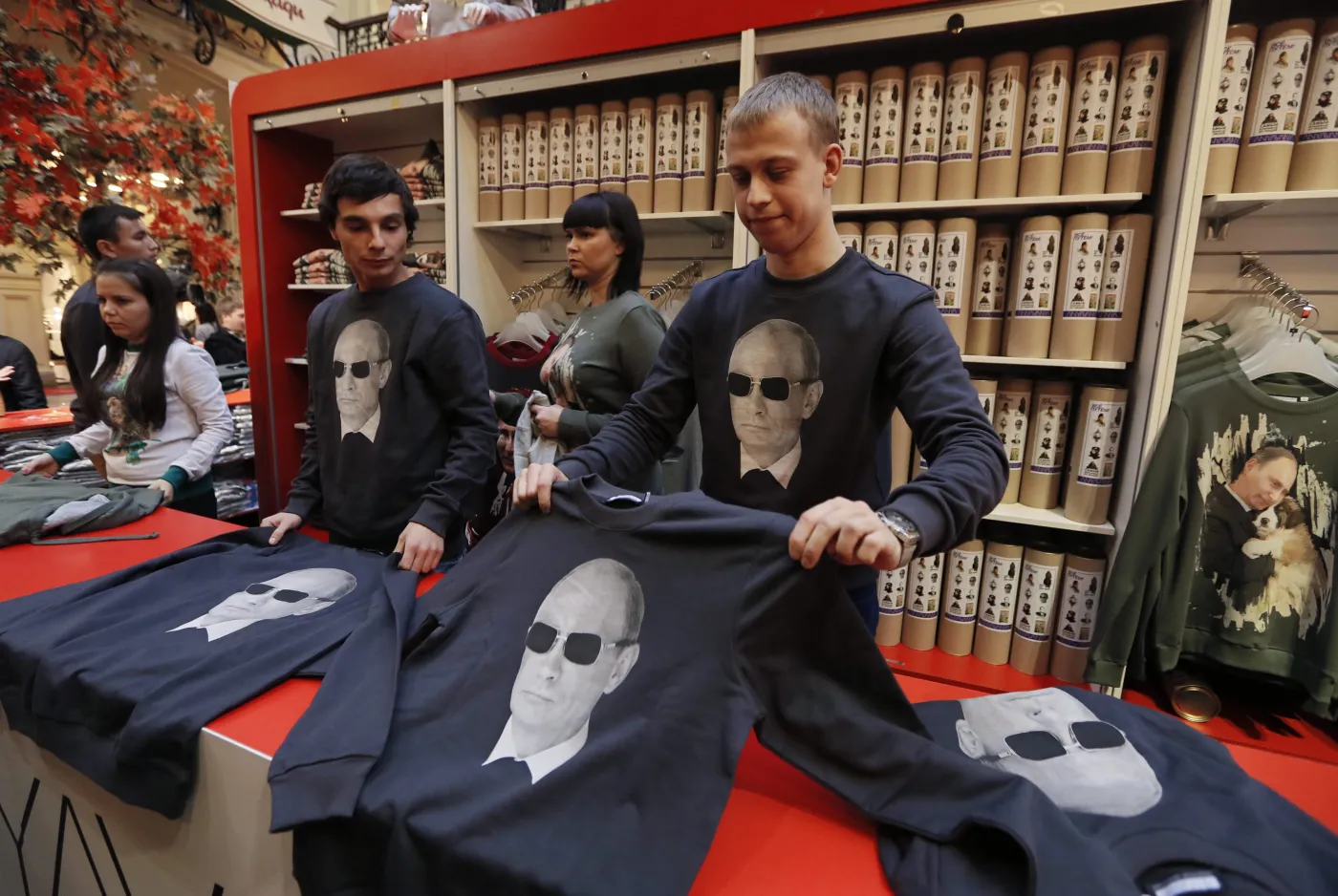 Władimir Putin na koszulkach