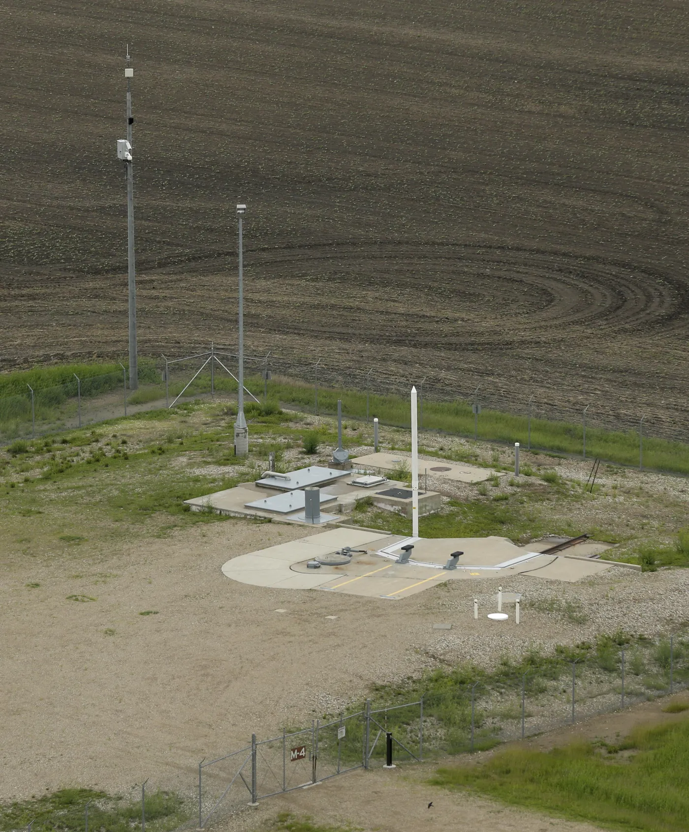 6905463-bron-atomowa-usa-baza-rakiety.jpg