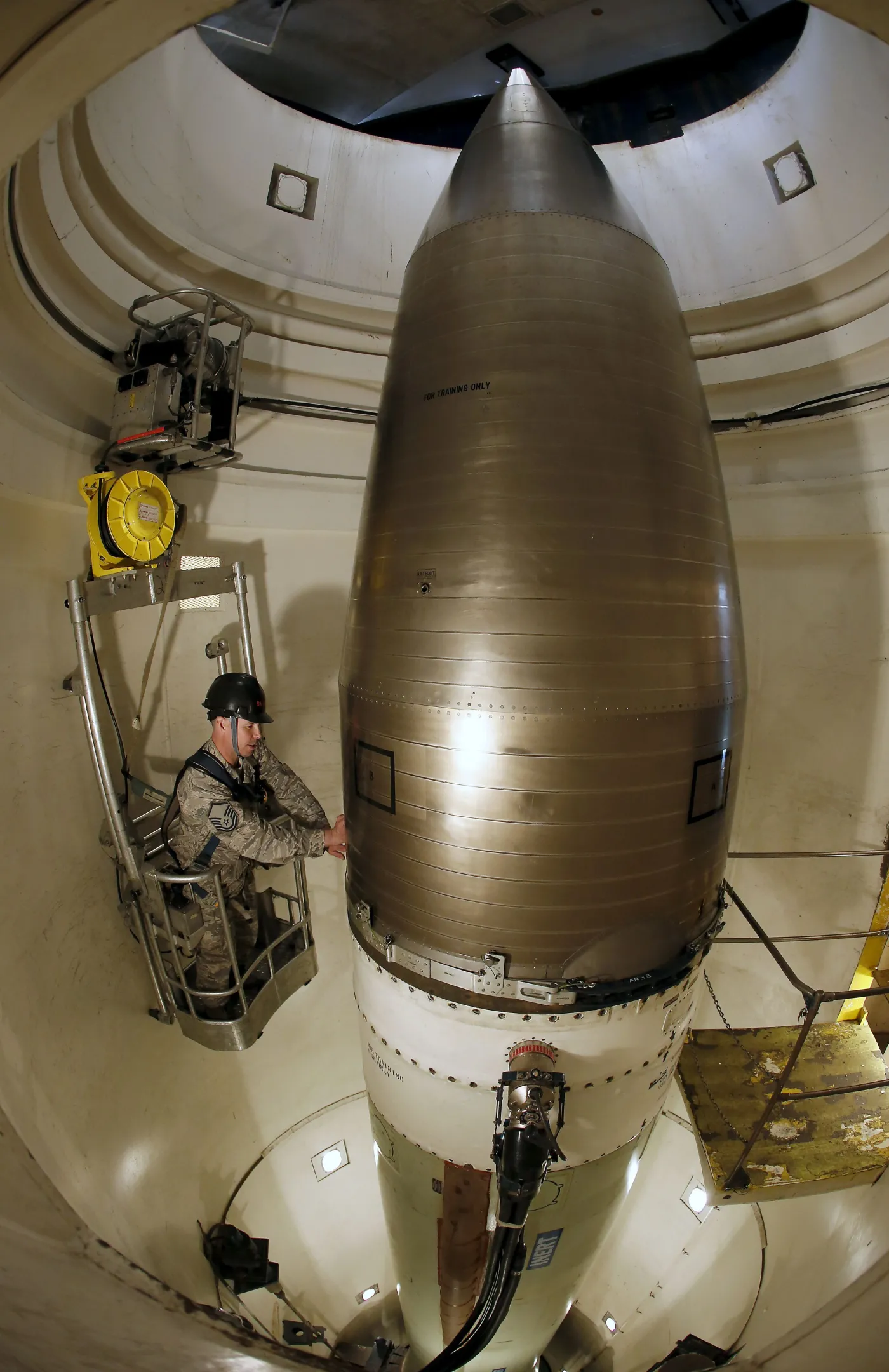 6906012-bron-atomowa-usa-baza-rakiety.jpg