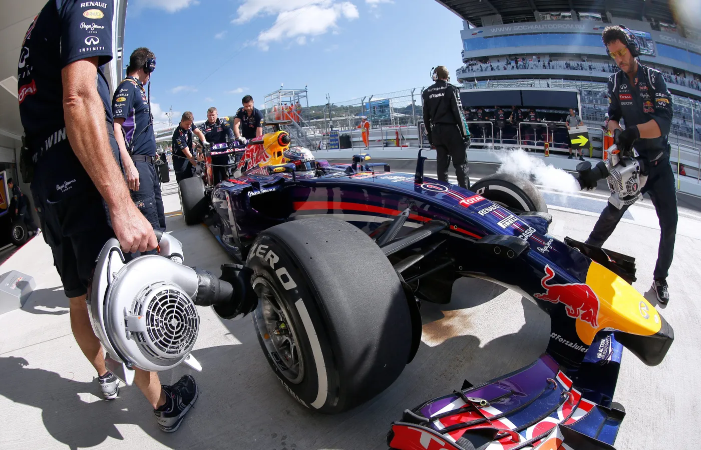 Formuła 1 zawitała do Soczi. Grand Prix pod okiem Władimira Putina. ZDJĘCIA