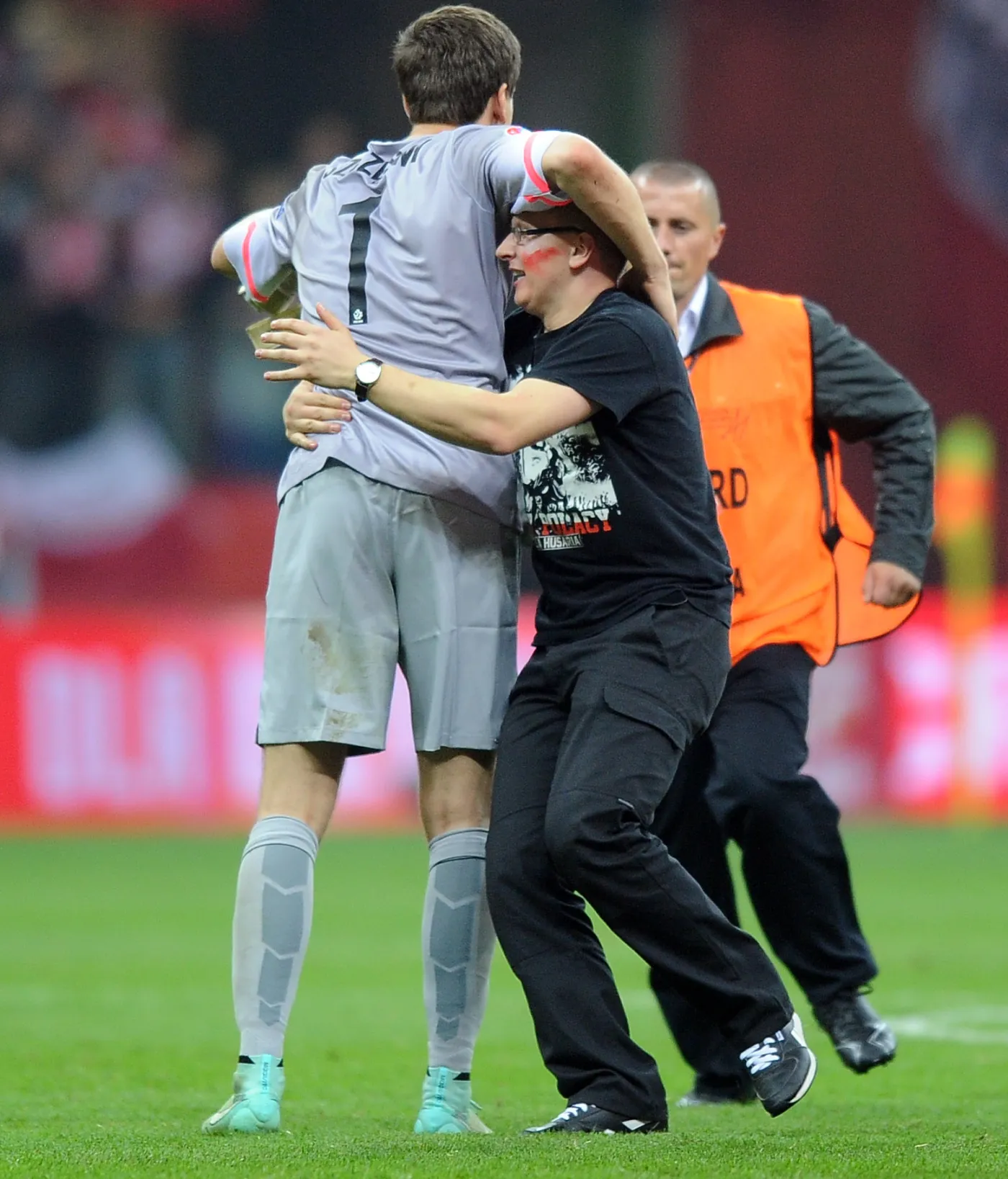 6927664-szczesny-nie-tylko-zatrzymal.jpg