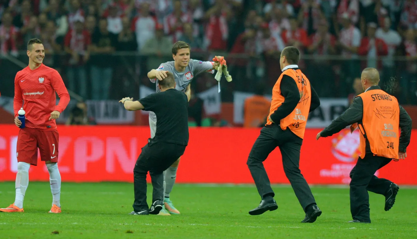 6927895-szczesny-nie-tylko-zatrzymal.jpg