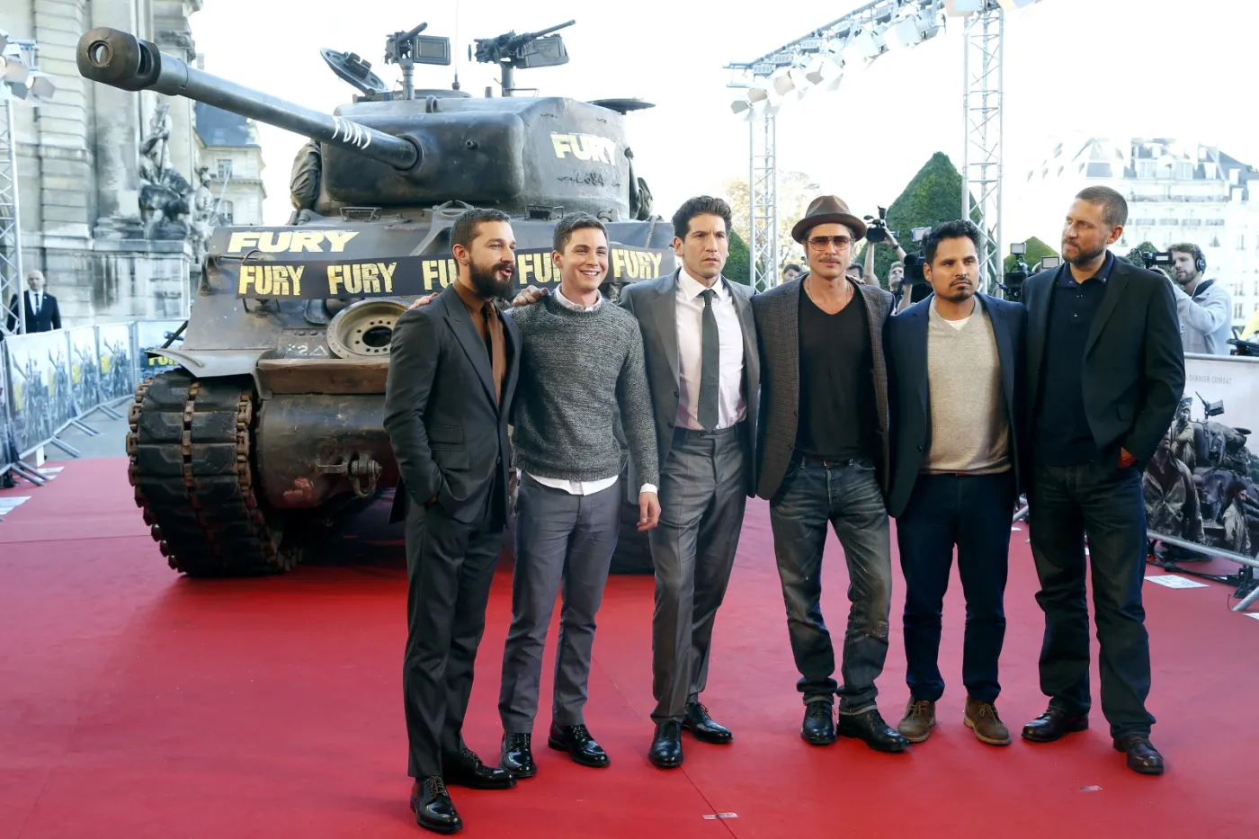 6958925-shia-labeouf-logan-lerman-jon.jpg