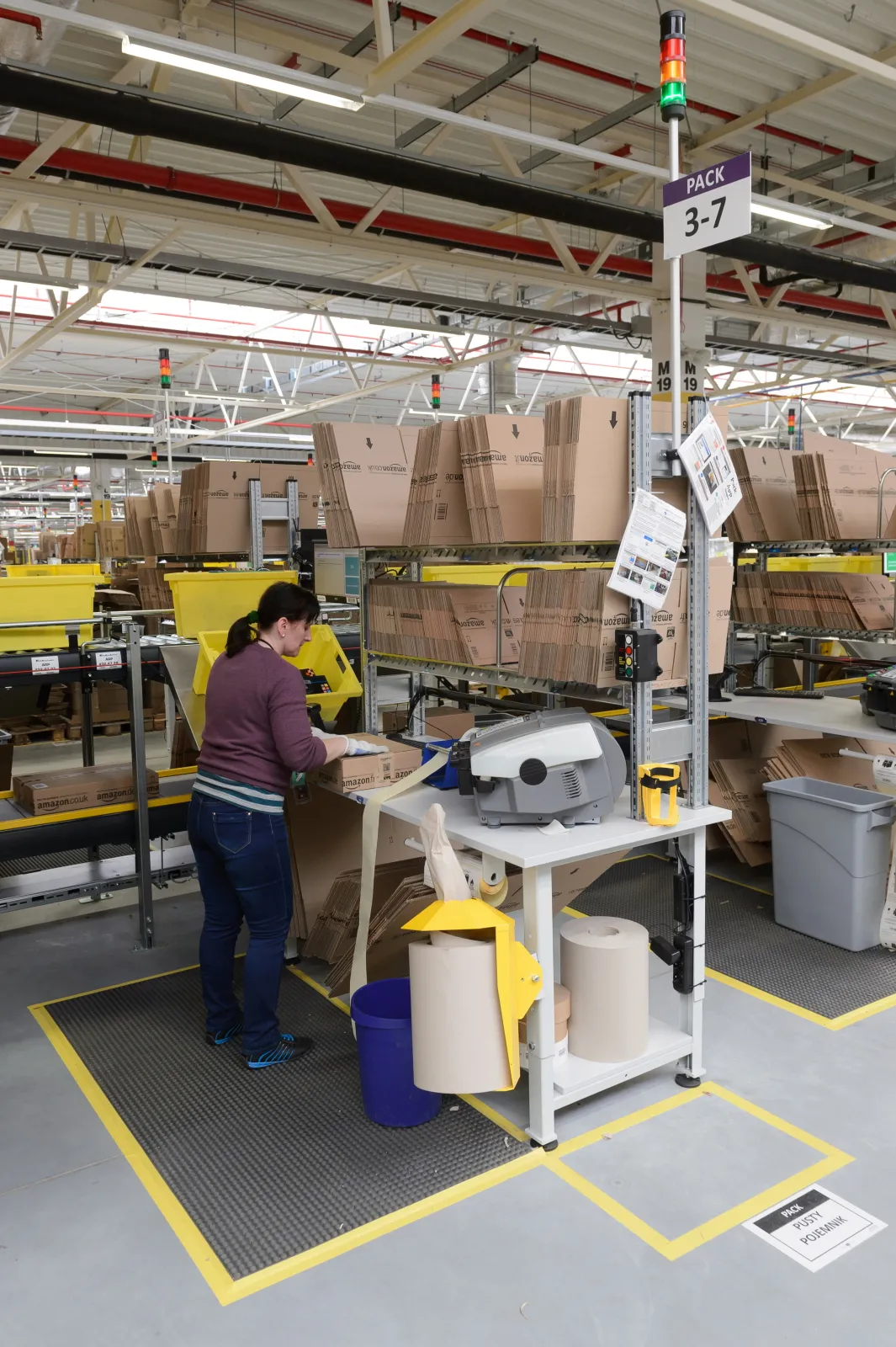 6994026-centrum-logistyczne-amazon.jpg