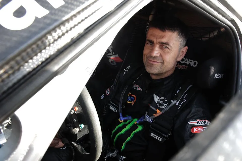Hołowczyc połamał się na trasie Rajdu Dakar. Polak jest w szpitalu