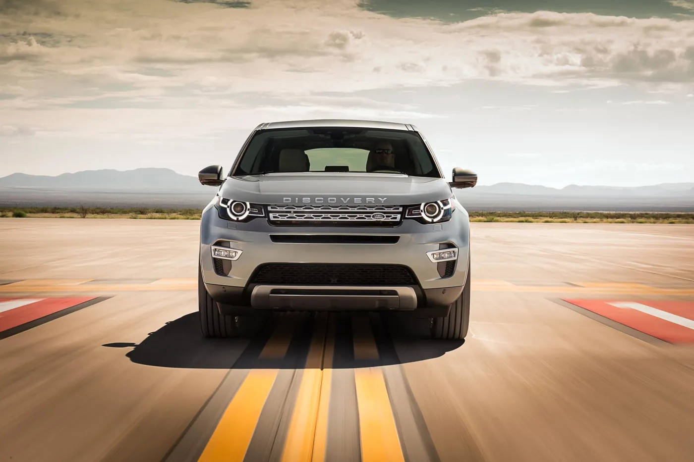 6750002-land-rover-discovery-sport.jpg