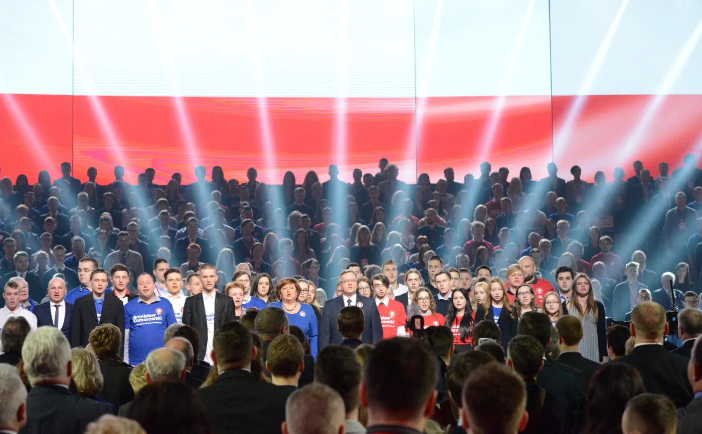 Bartoszewski na konwencji Komorowskiego: Przynajmniej on mnie pochowa