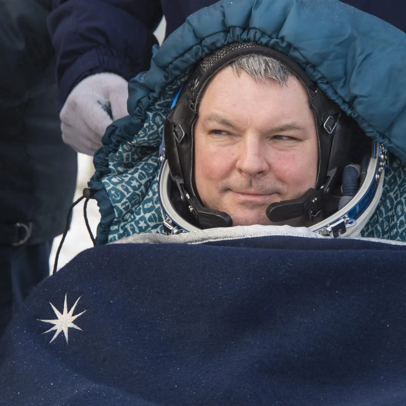 7531414-ladowanie-astronautow-z-iss-w.jpg