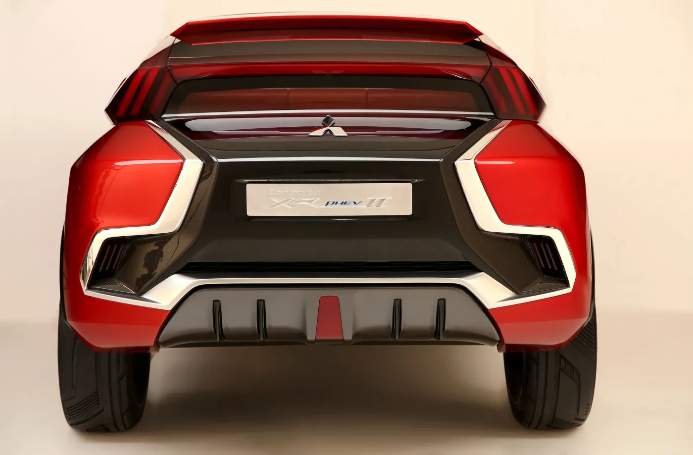 7533576-mitsubishi-concept-xr-phev-ii.jpg