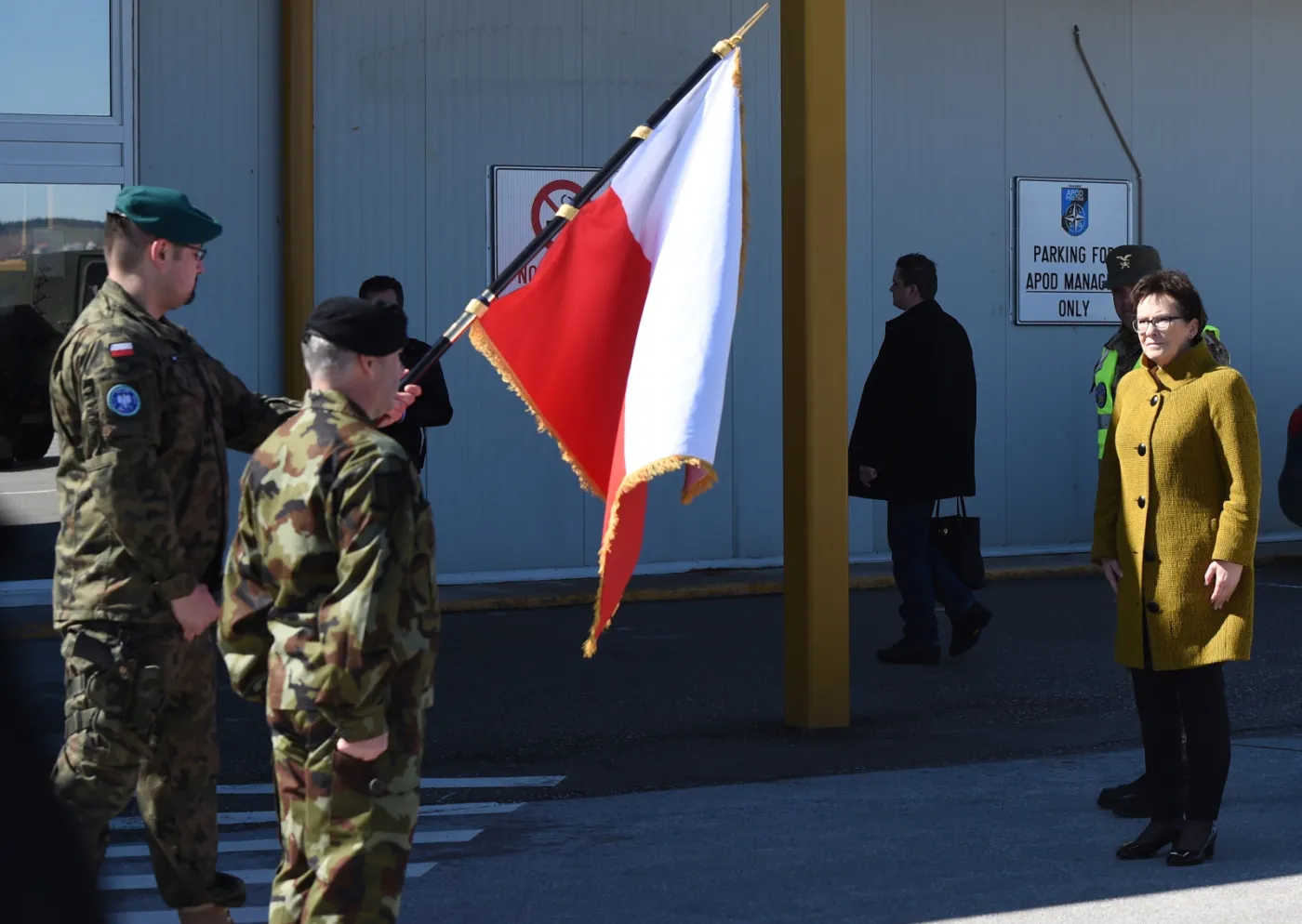7613881-premier-ewa-kopacz-w-kosowie.jpg