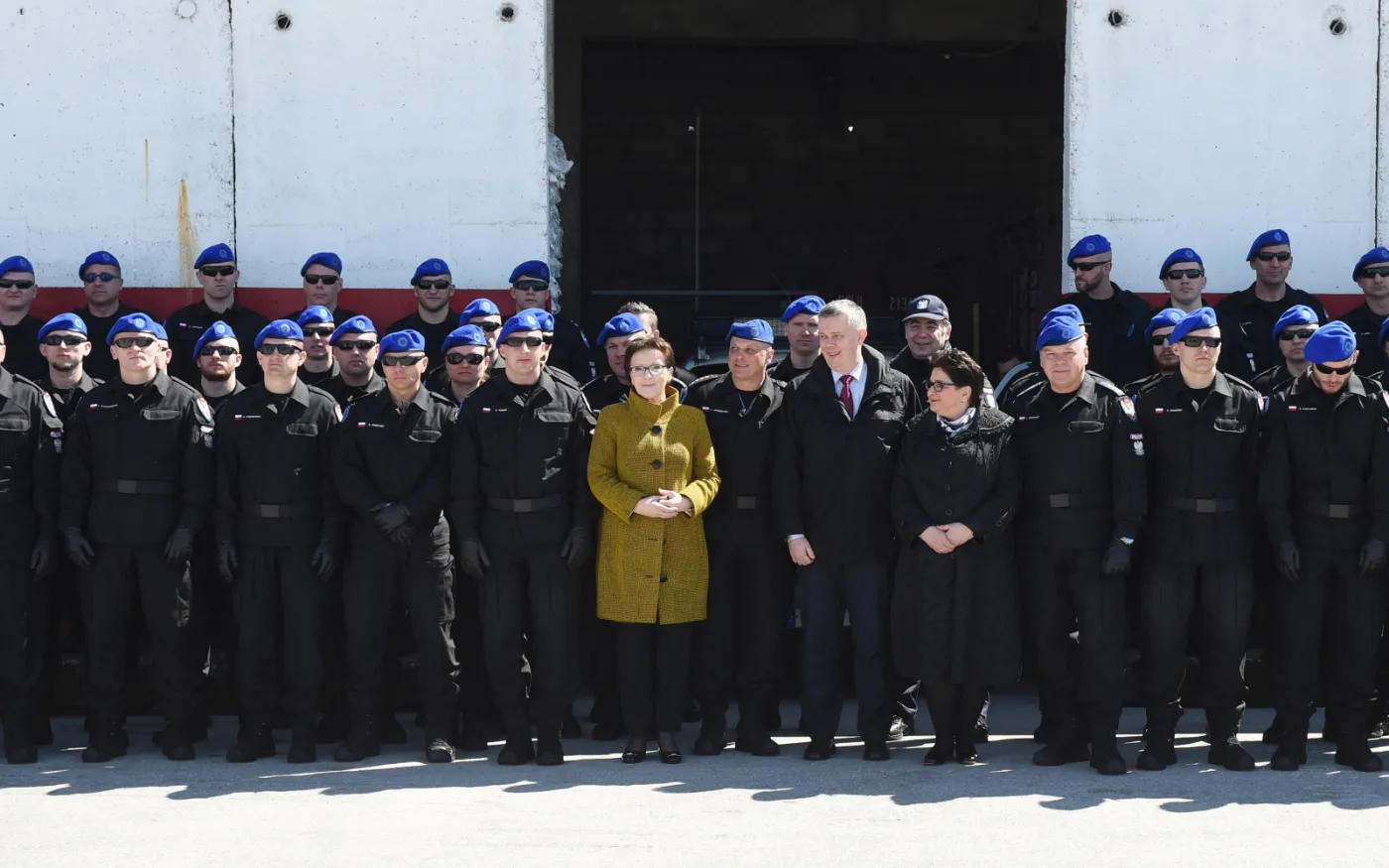 7614393-premier-ewa-kopacz-w-kosowie.jpg