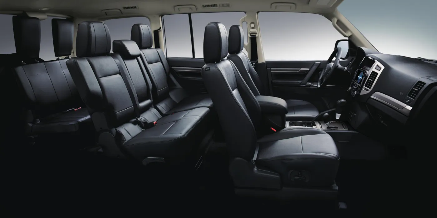 7122573-bk15-main-seat-black-eu-lr.jpg