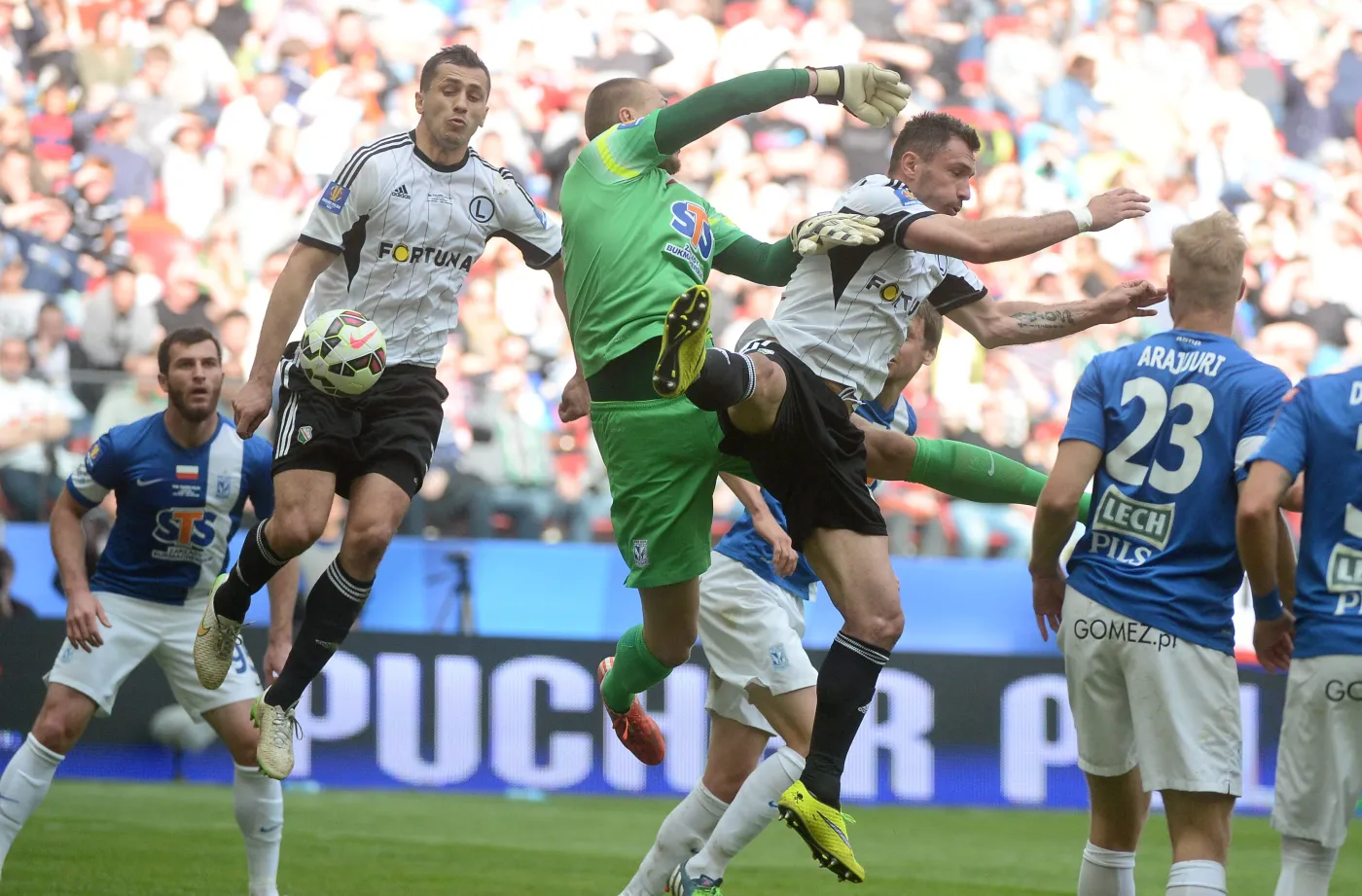 Puchar Polski w rękach piłkarzy Legii. Lech przegrał w finale 1:2
