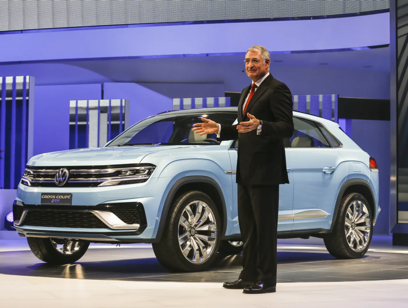 7297596-volkswagen-cross-coupe-gte.jpg