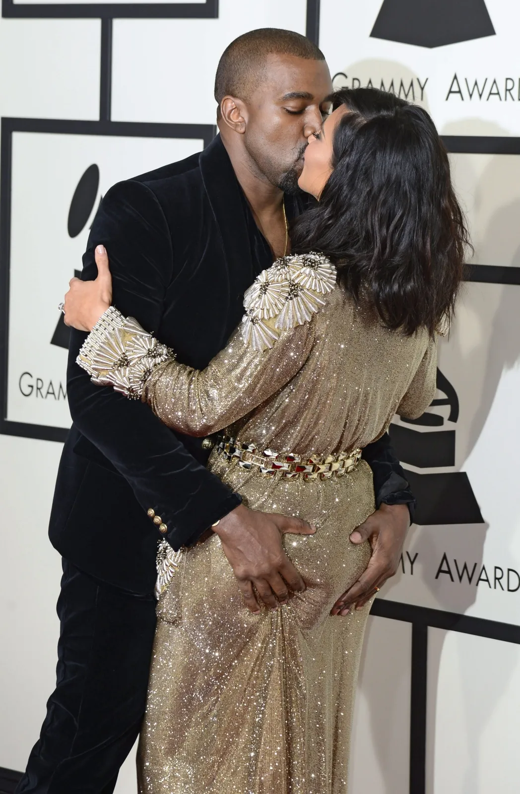 7407365-kim-kardashian-i-kanye-west.jpg