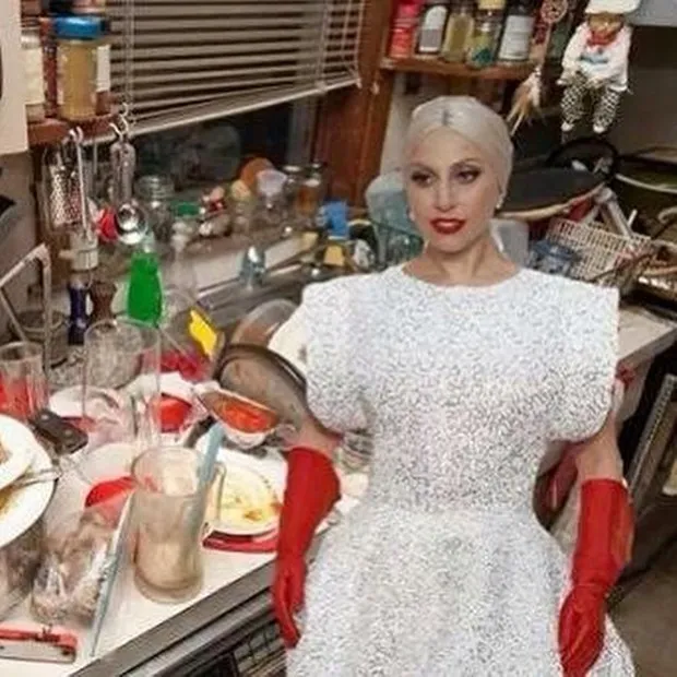 Lady Gaga królową oscarowych memów