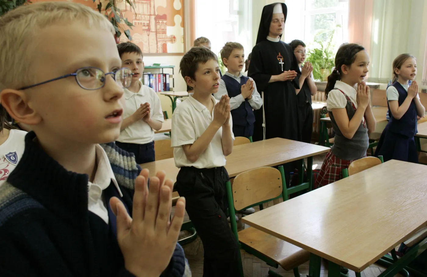 Dzieci na religii w szkole