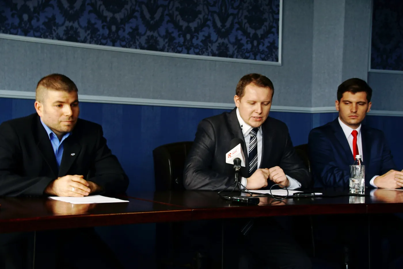 7965314-konferencja-ruchu-narodowego.jpg