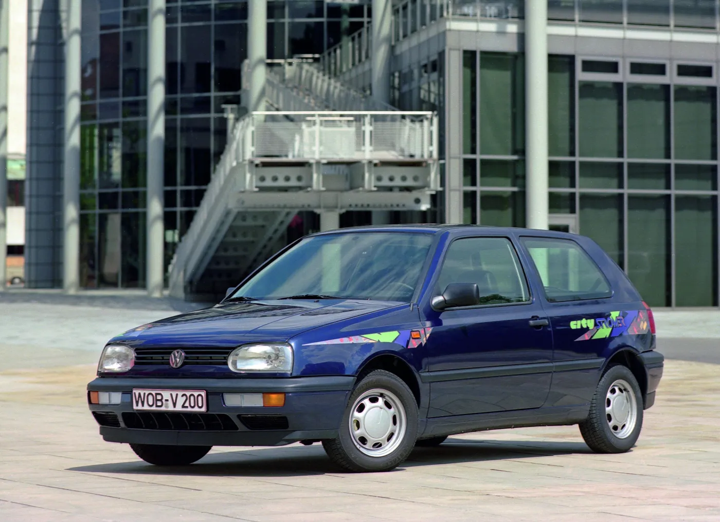 7973419-volkswagen-golf-citystromer.jpg