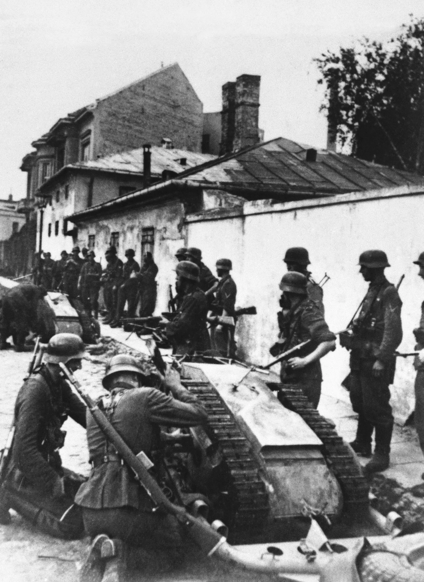 6626128-powstanie-warszawskie-1944.jpg