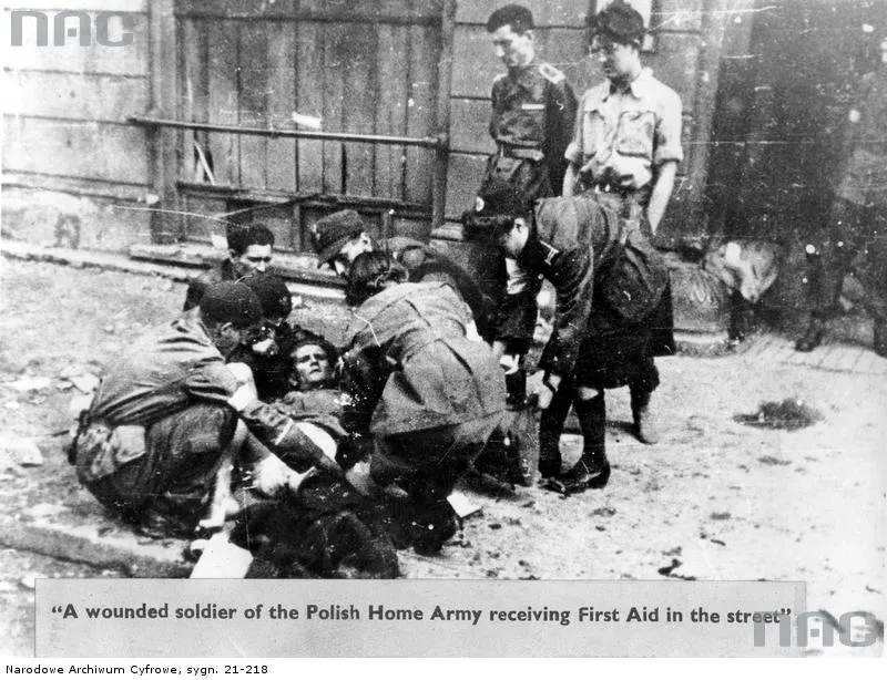 5472934-powstanie-warszawskie-1944.jpg