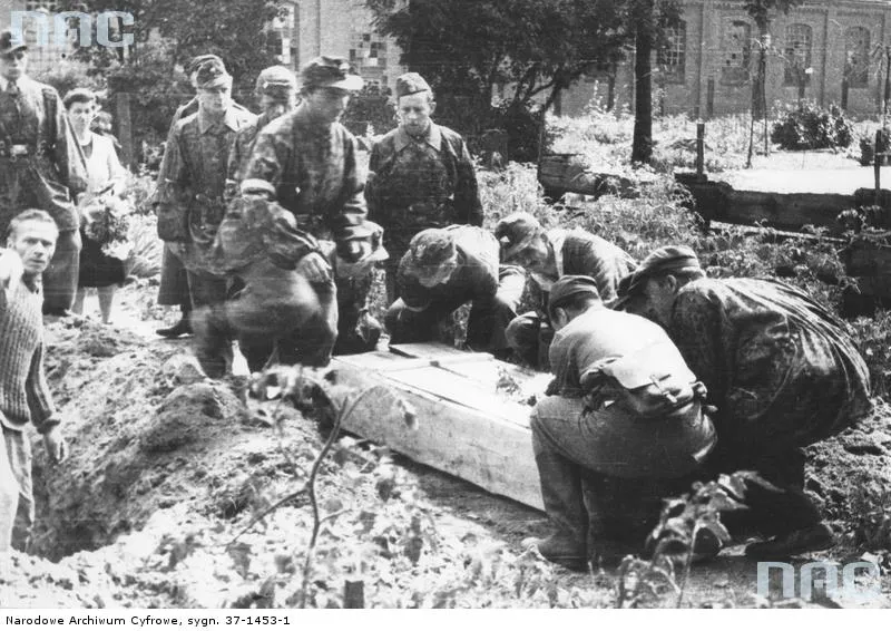 5473013-powstanie-warszawskie-1944.jpg