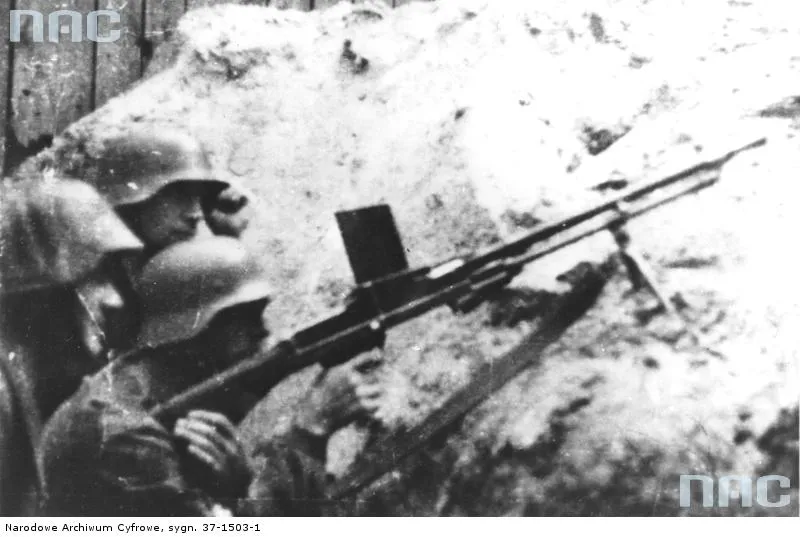 5473339-powstanie-warszawskie-1944.jpg