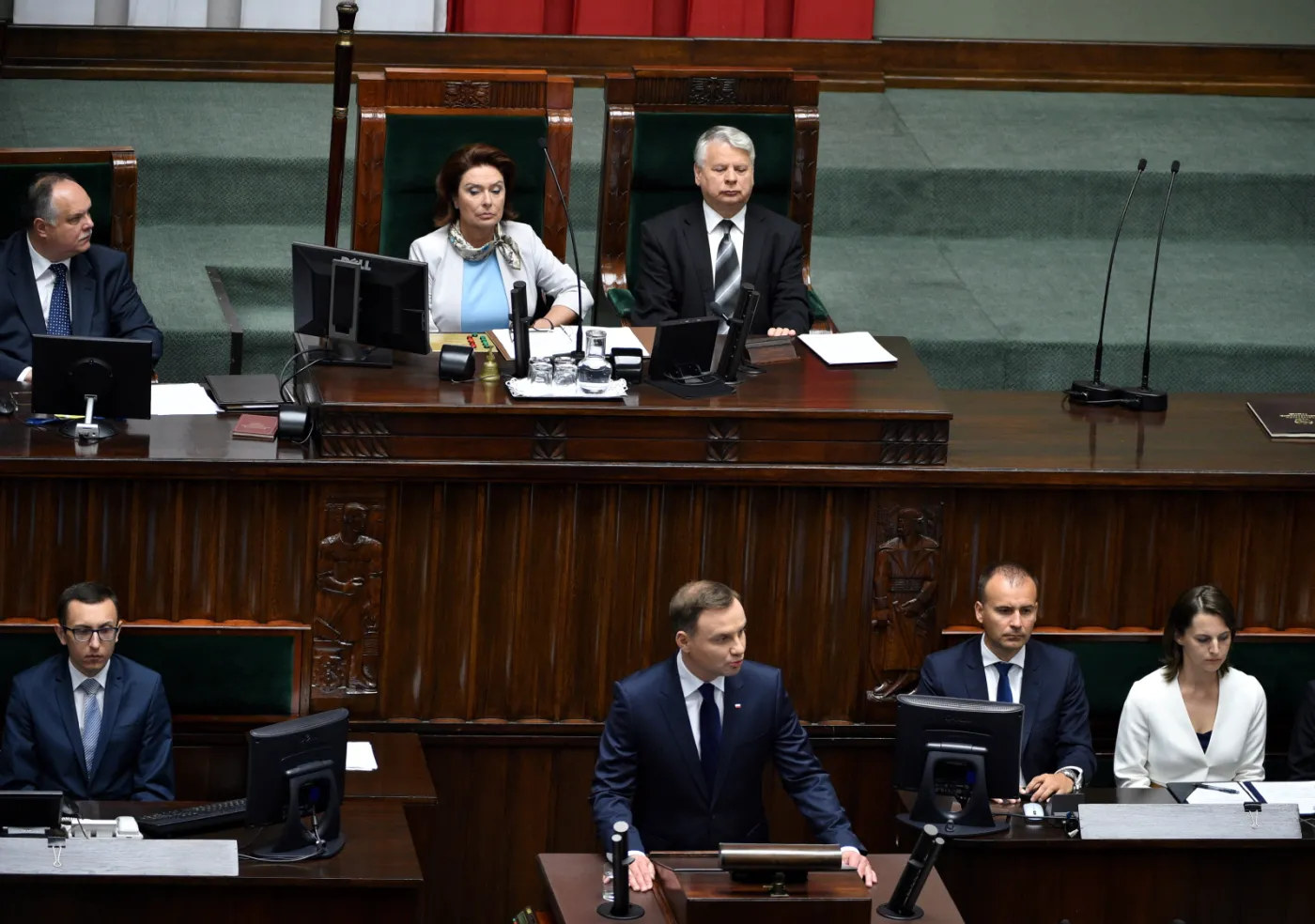 8057473-andrzej-duda-wyglasza-oredzie.jpg