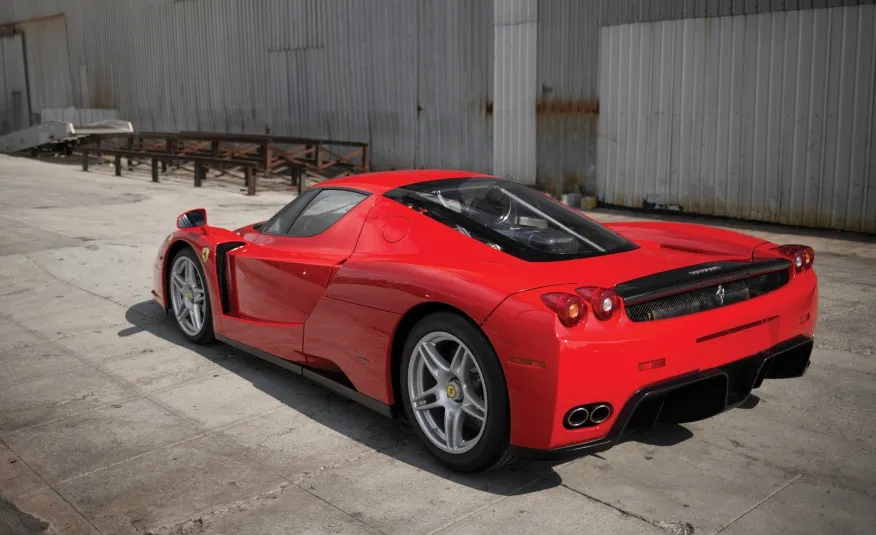8104584-2005-ferrari-enzo-102-876x535.jpg