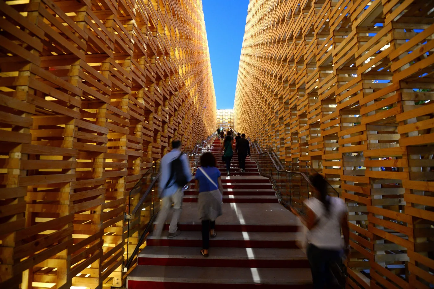 8124673-polski-pawilon-na-expo-2015.jpg