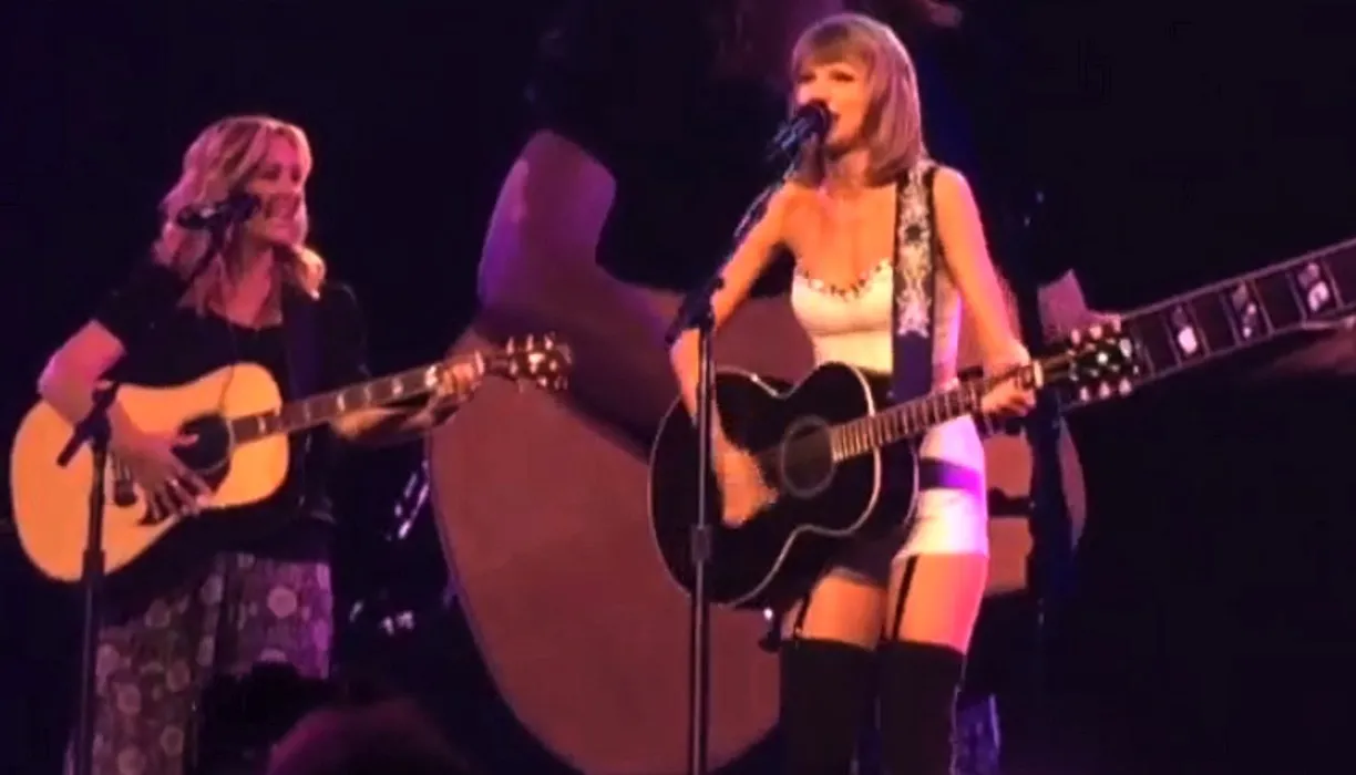 Taylor Swift i Lisa Kudrow