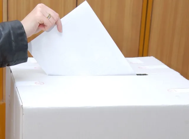 Szef dyplomacji podaje się do dymisji po nieprawidłowościach w wyborach prezydenckich w Rumunii