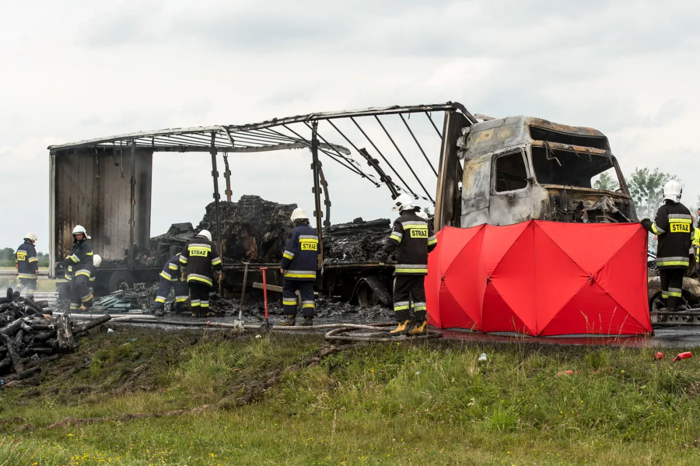 7903598-karambol-na-autostradzie-a4.jpg