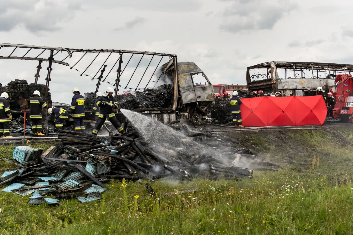 7903688-karambol-na-autostradzie-a4.jpg