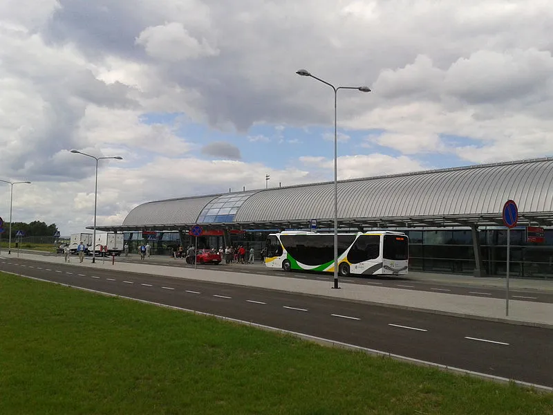 Port lotniczy w Modlinie, fot. Hubert Śmietanka, Licencja CC BY-SA 3.0 