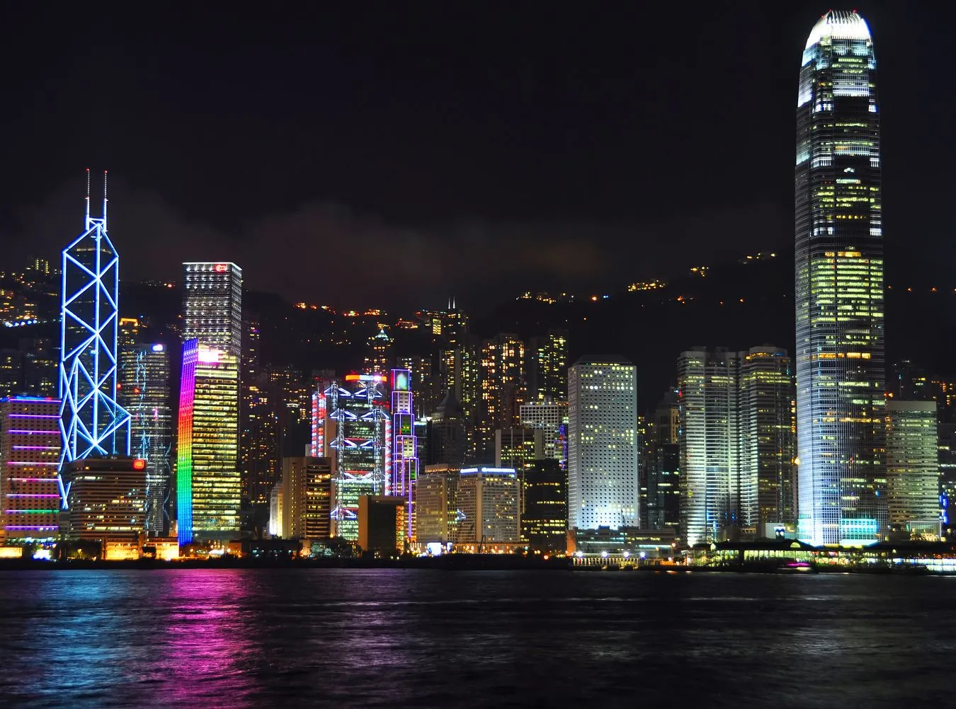 2720388-international-commerce-centre.jpg