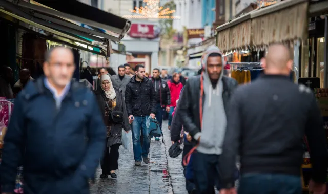 Wchodzimy do Molenbeek, "dzielnicy i wylęgarni terrorystów" [REPORTAŻ]