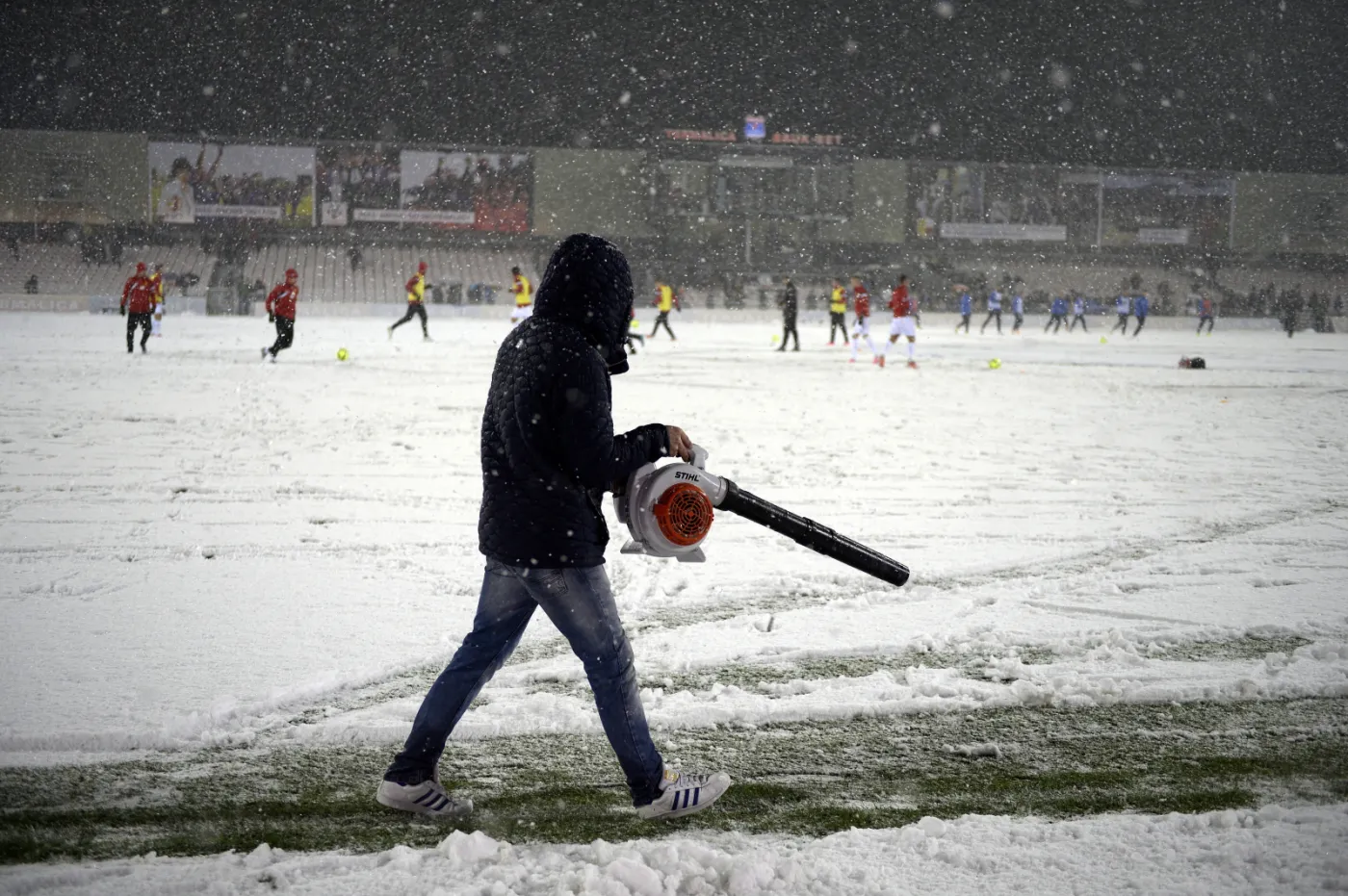 8480398-zasniezony-stadion-termaliki.jpg
